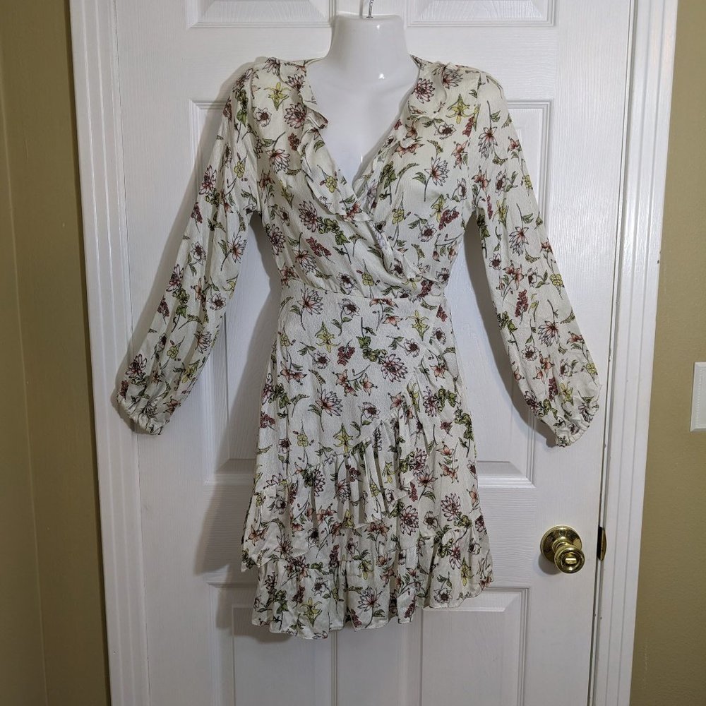 Taylor & Sage Floral Wrap Long Sleeve Ruffled Tier Hem Dress - size XS NWT - Picture 1 of 14